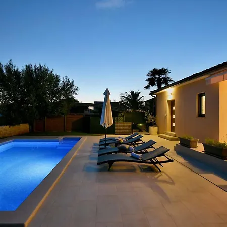Lavanda Villa *