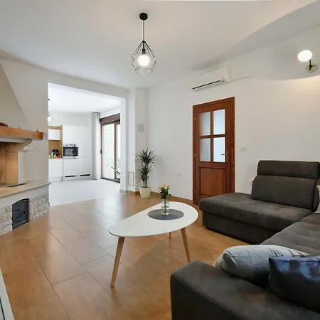 Lavanda Villa Galižana