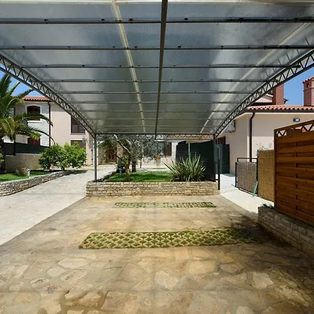 Lavanda Villa *